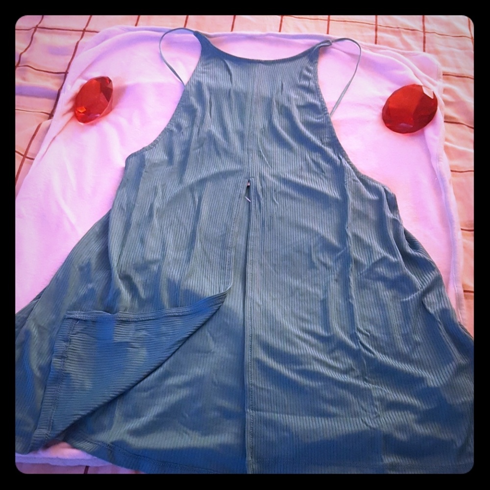 NEVER WORN TEAL TOP